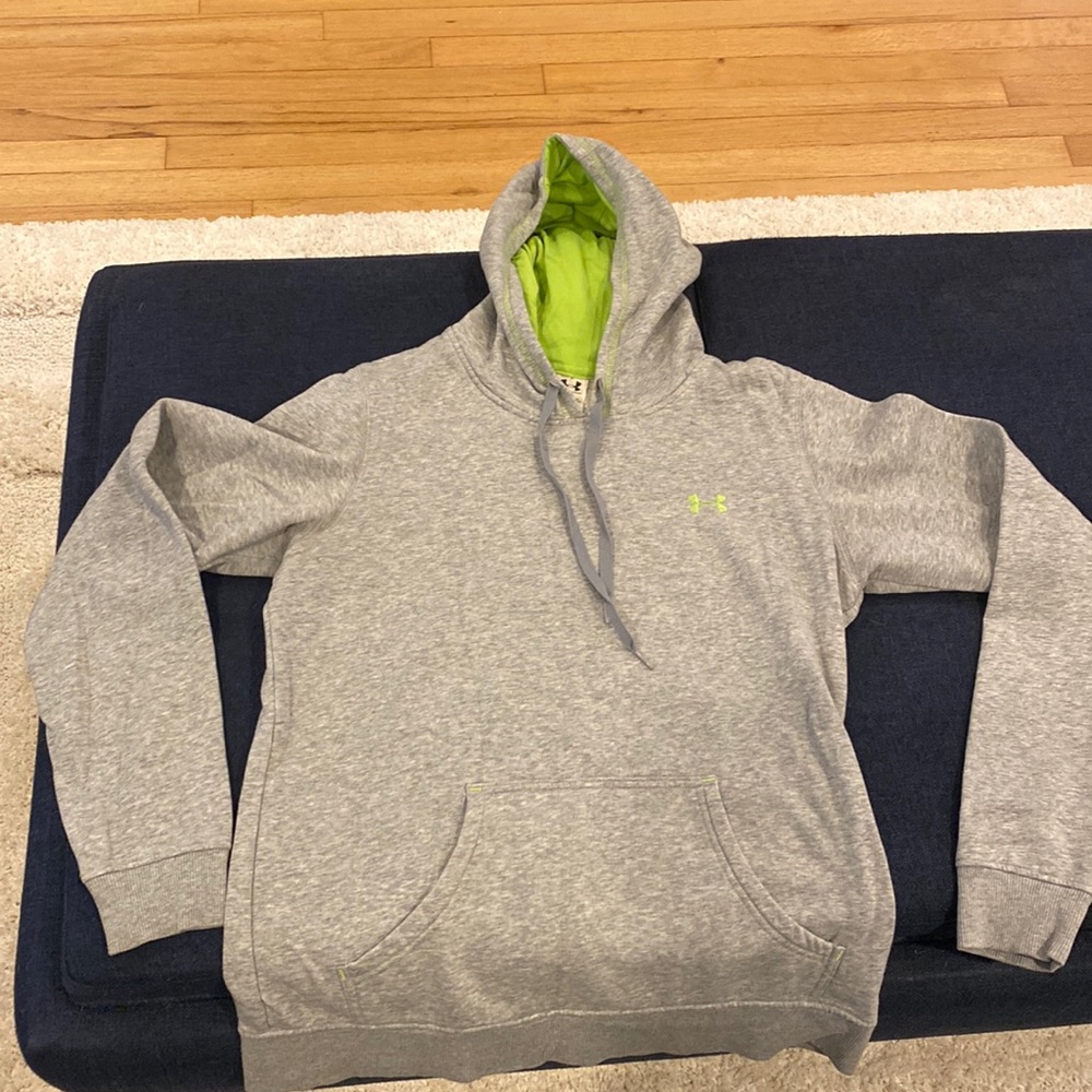 Underarmour size small sweatshirt
